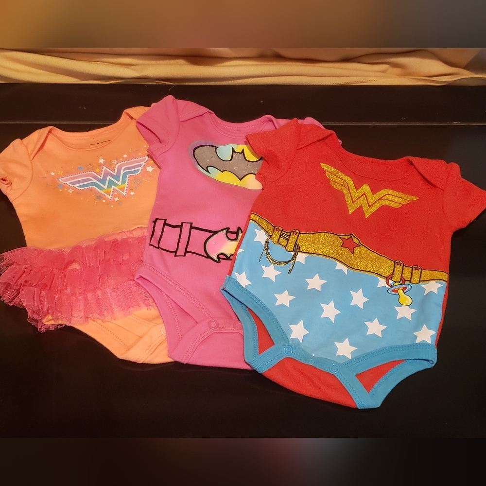 🦖Superhero Baby Girl Onesies🦖
